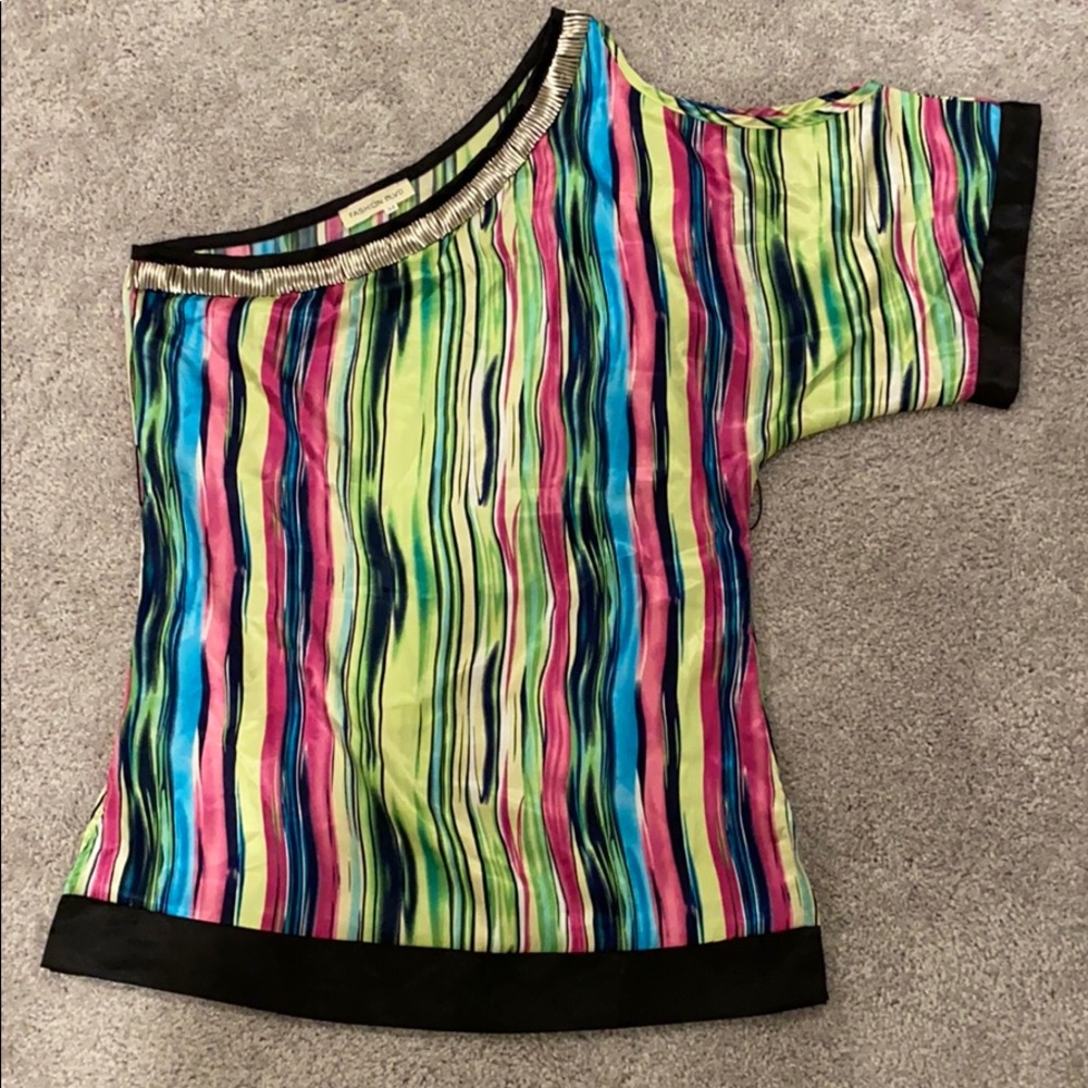 Left shoulder, cold shoulder top.